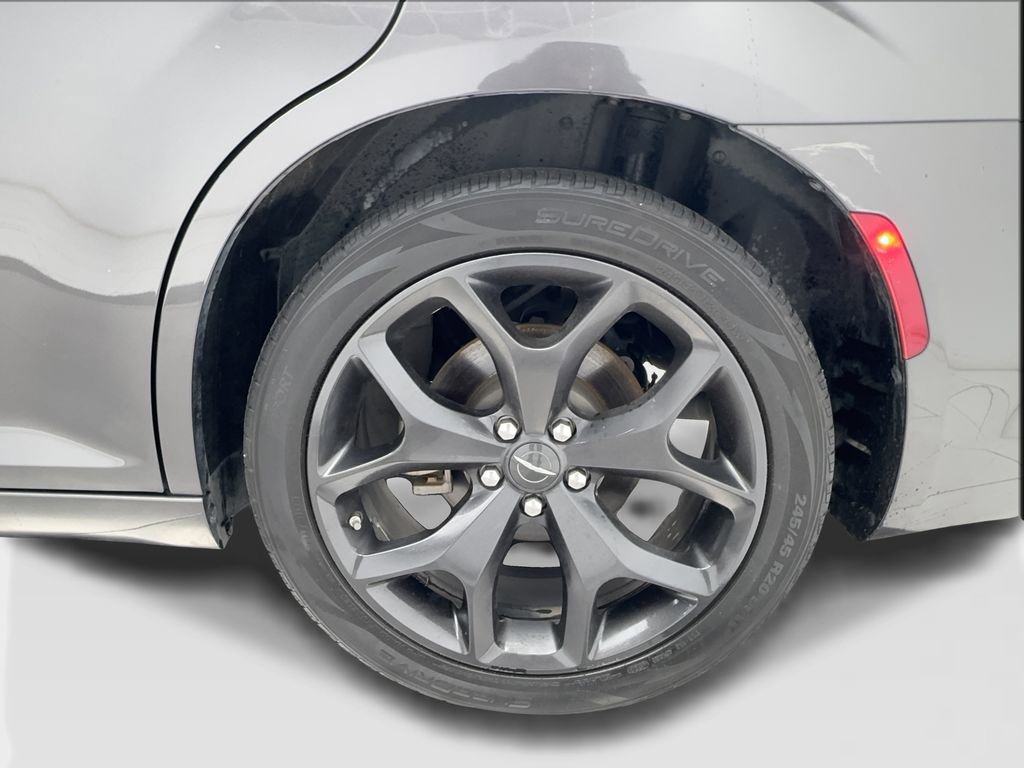 Used 2023 Chrysler 300 Touring w/ Sport Appearance Package RWD image 11