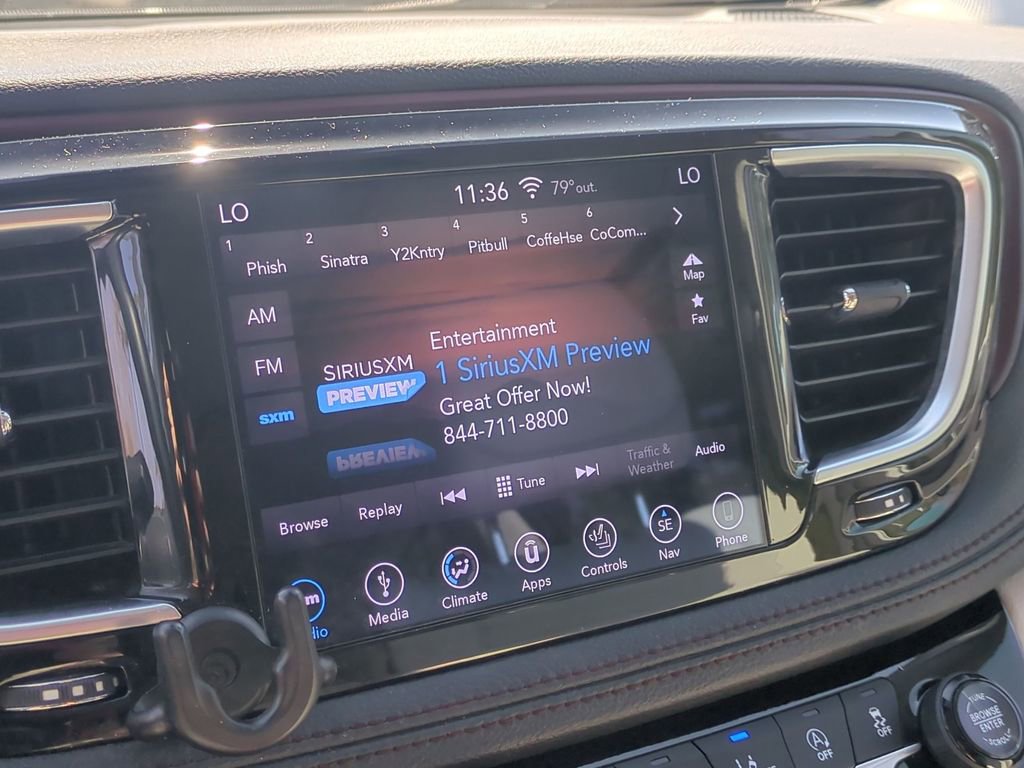 Used 2019 Chrysler Pacifica Limited w/ Tire & Wheel Group image 18