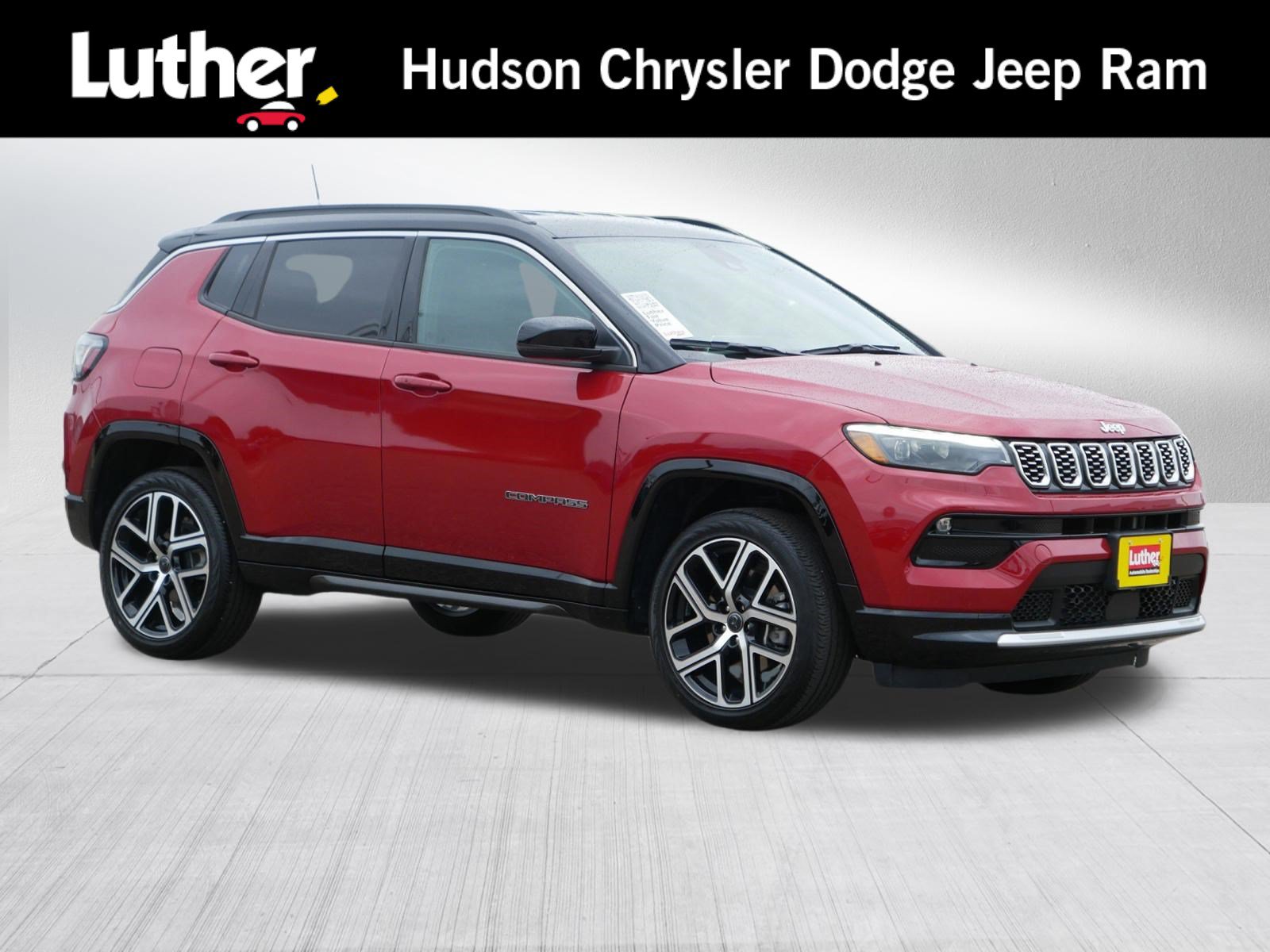 Used 2025 Jeep Compass Limited w/ Elite Group AWD/4WD image 1