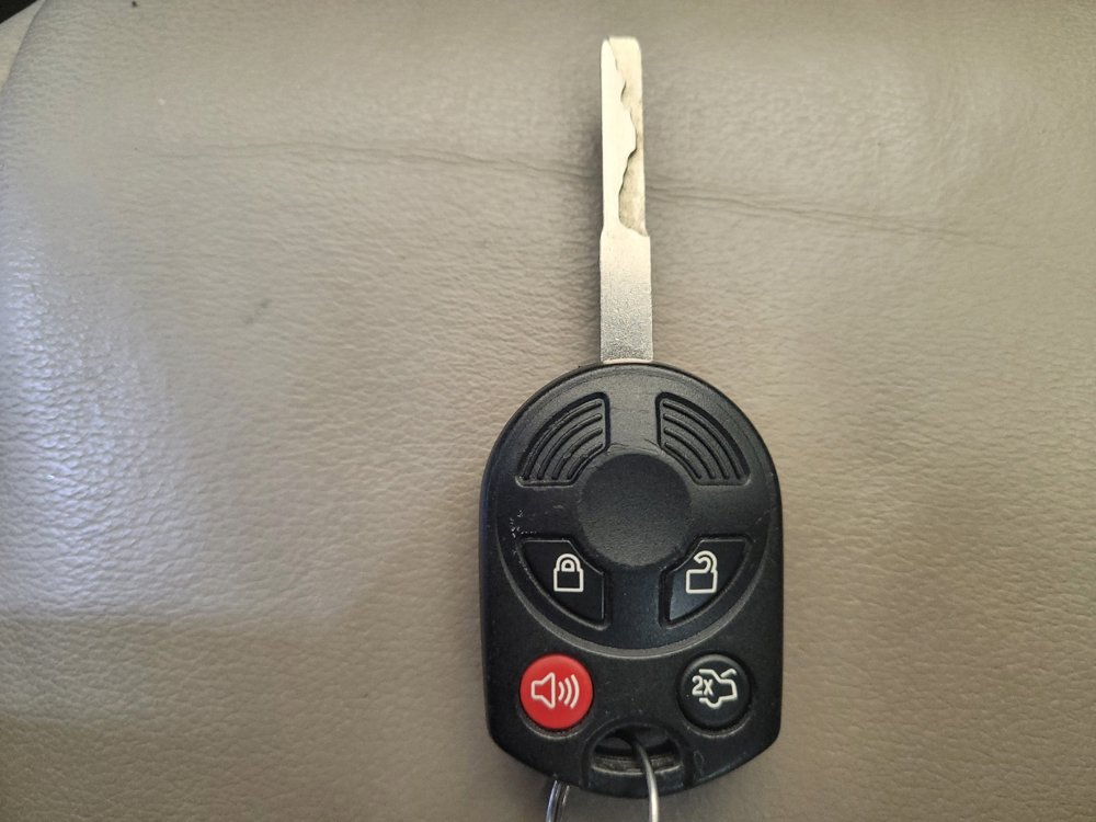 Used 2018 Ford C-MAX SE w/ Equipment Group 202A FWD image 32