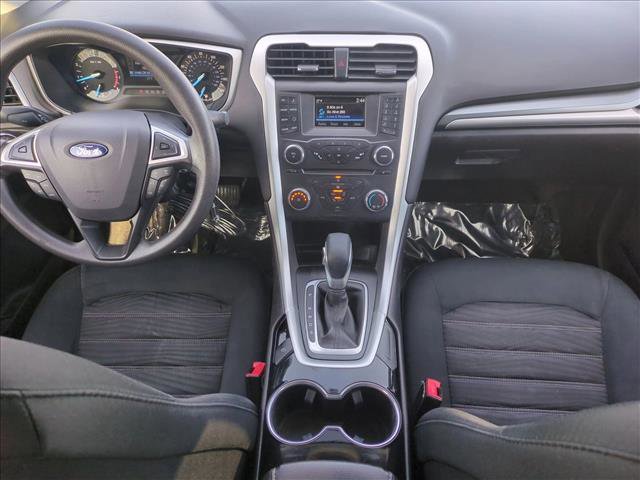 Used 2016 Ford Fusion SE image 16