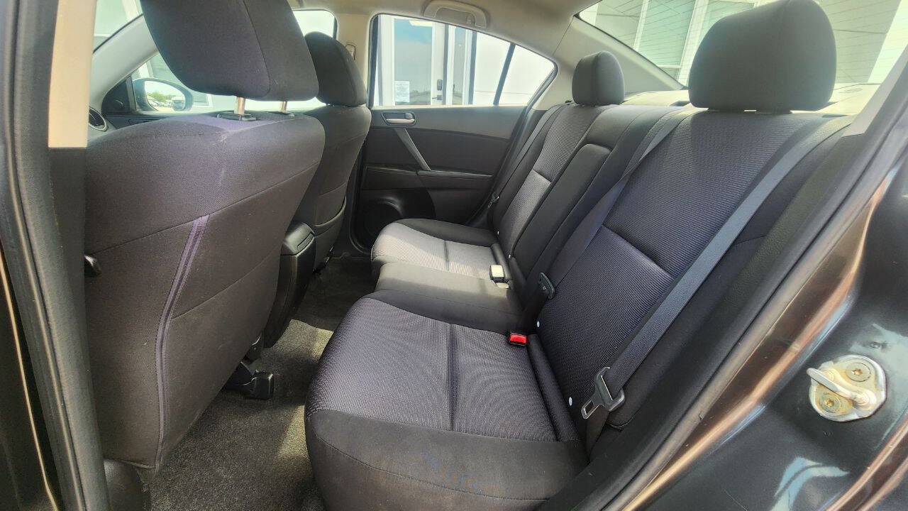 Used 2010 MAZDA MAZDA3 i Touring FWD image 17