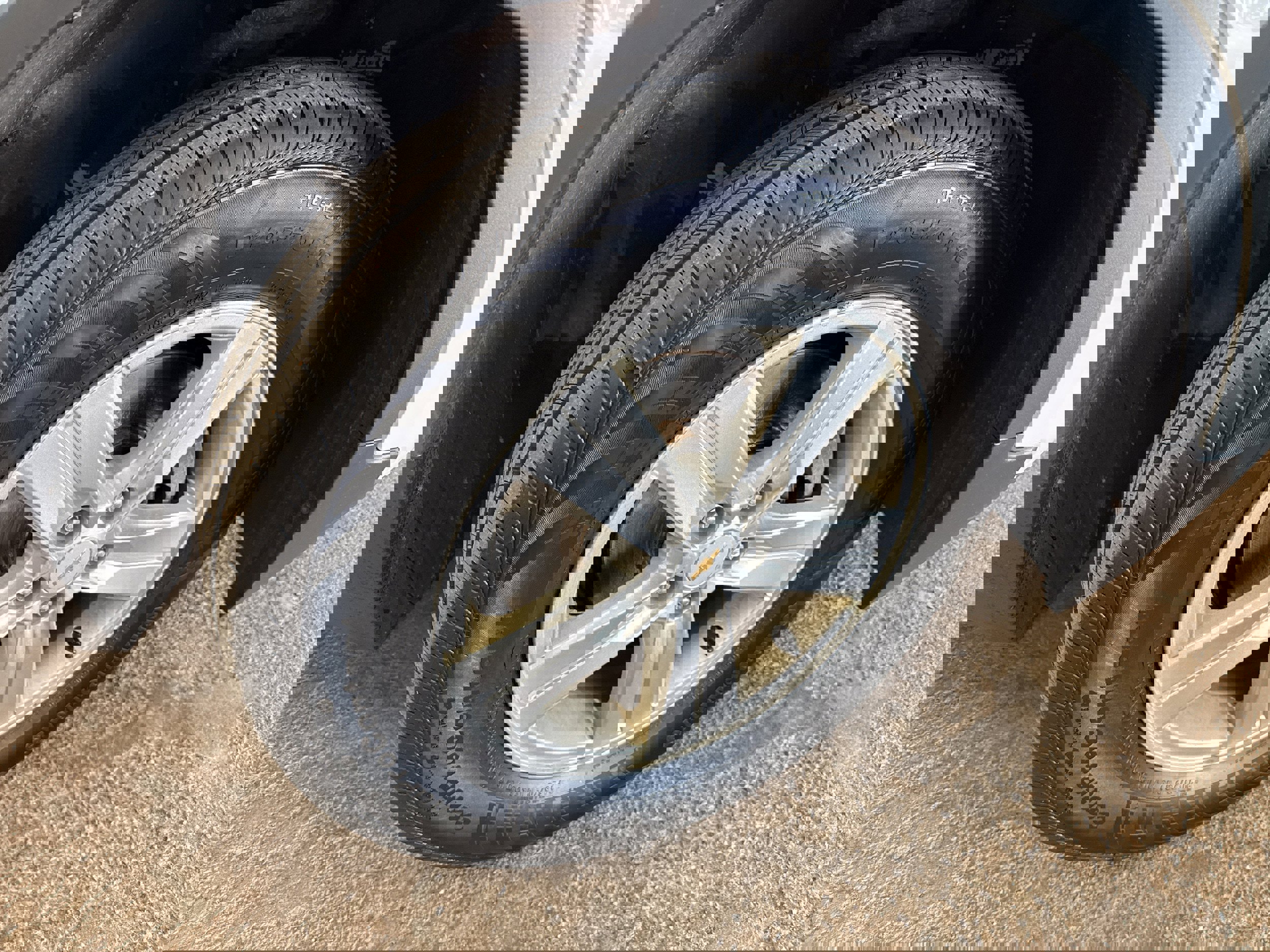 Used 2018 Chevrolet Trax LT w/ LT Convenience Package AWD/4WD image 21