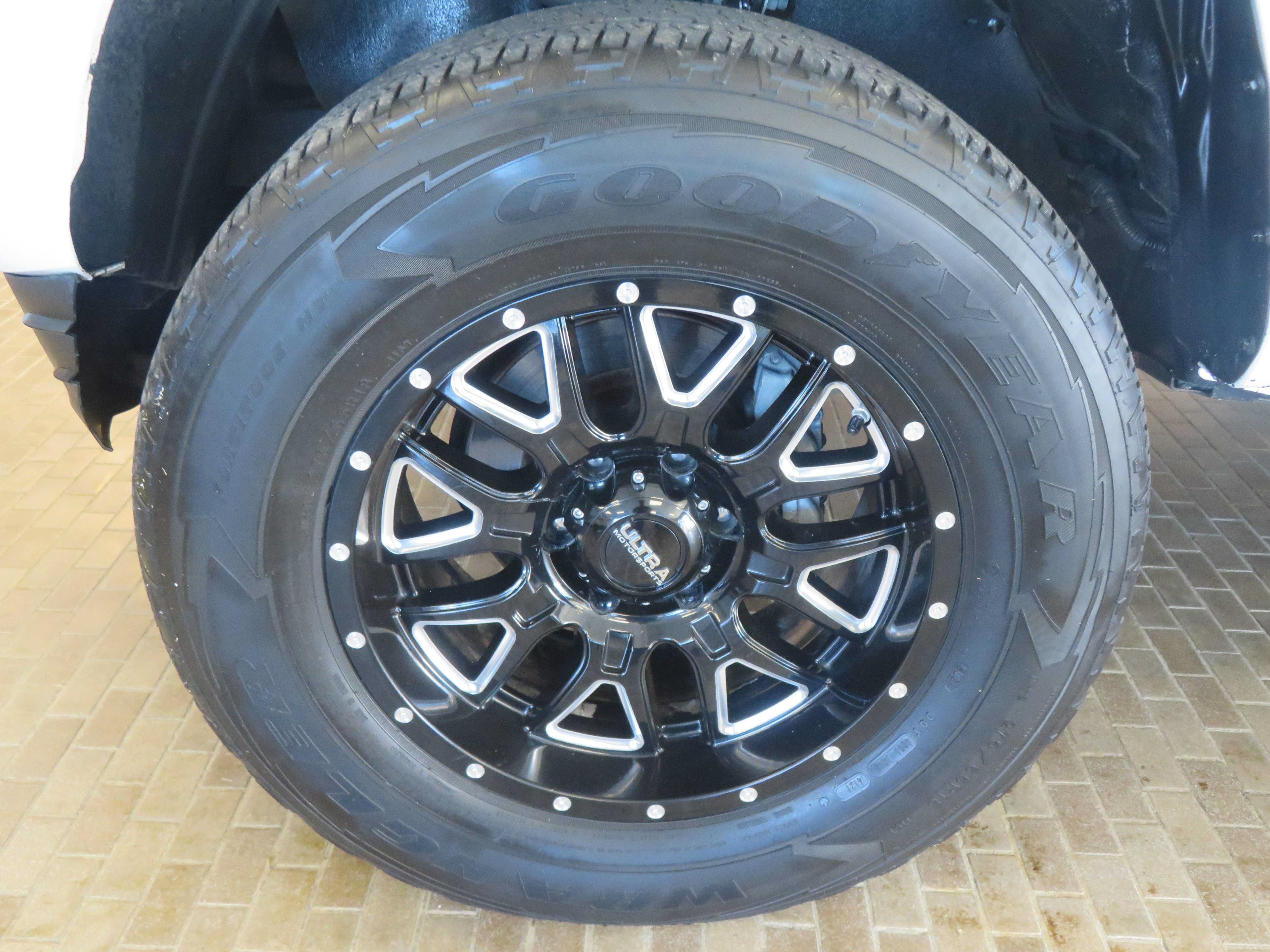 Used 2020 Toyota Tacoma SR AWD/4WD image 7