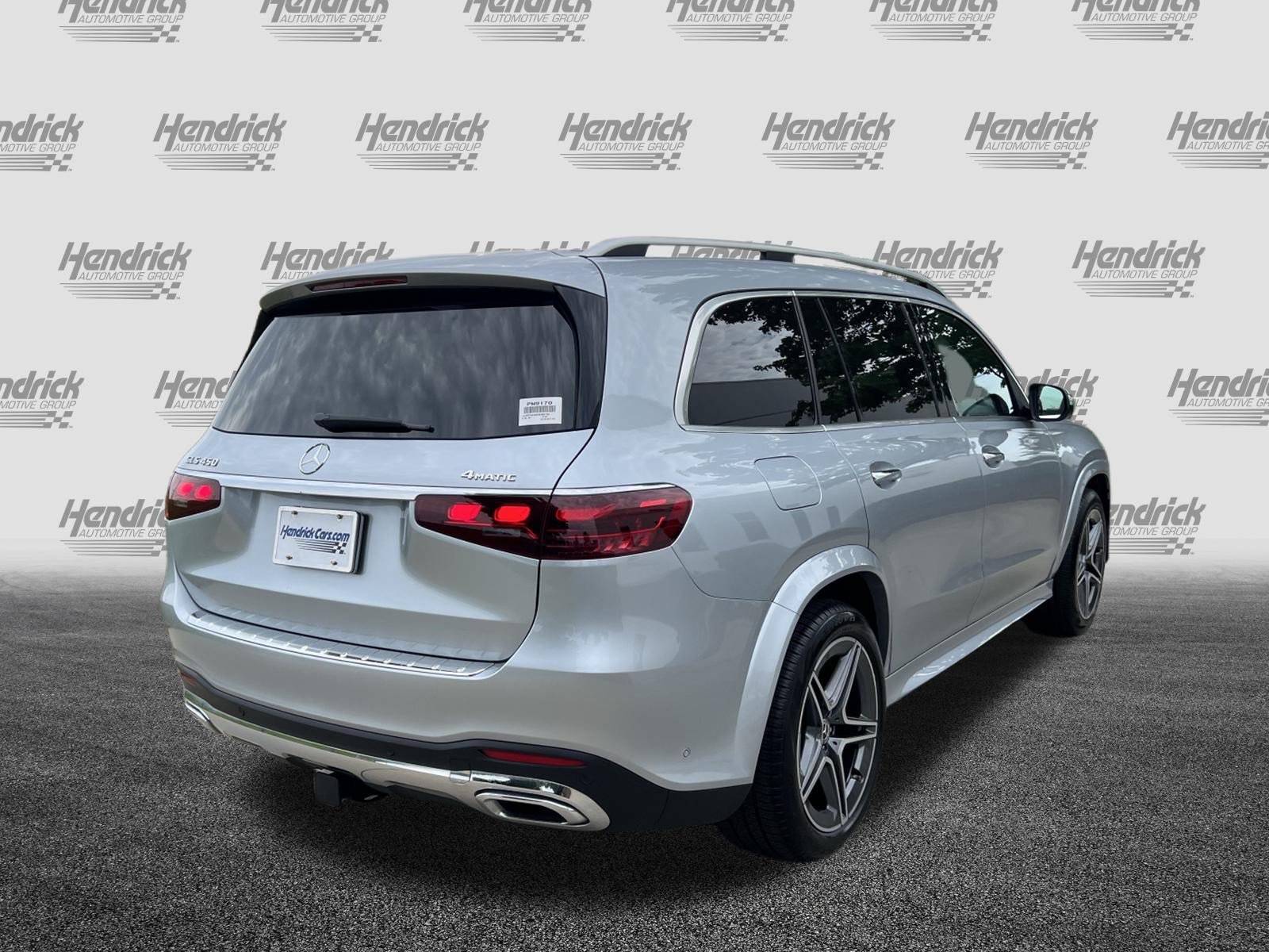 Used 2025 Mercedes-Benz GLS 450 4MATIC w/ AMG Line Exterior image 9