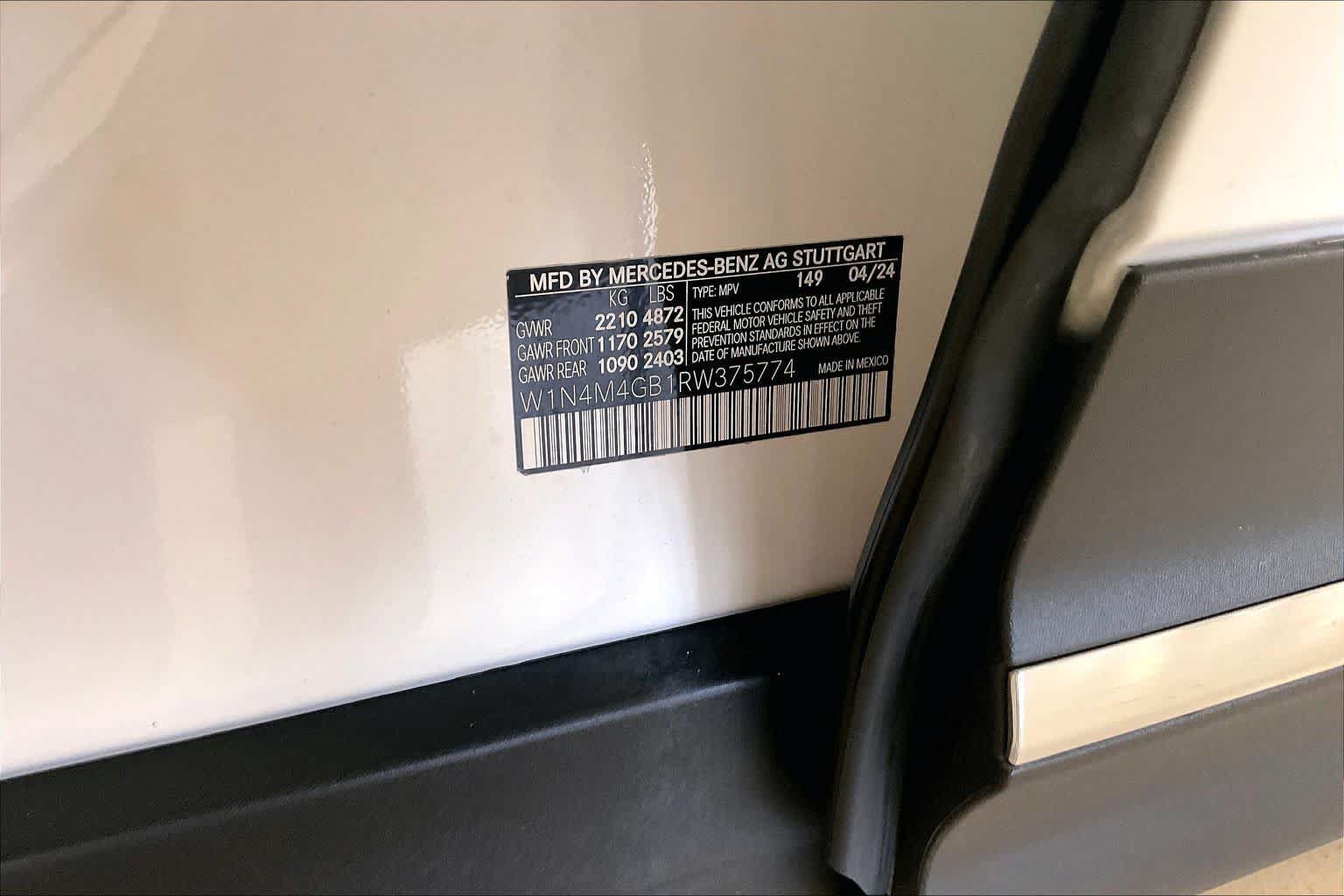 Used 2024 Mercedes-Benz GLB 250 image 31