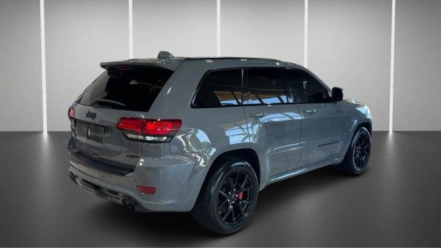 Used 2021 Jeep Grand Cherokee SRT w/ Trailer Tow Group IV AWD/4WD image 9