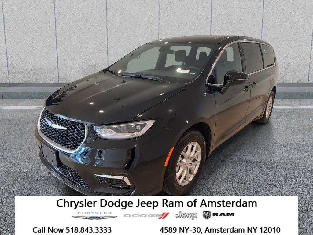 Used 2026 Chrysler Pacifica Select