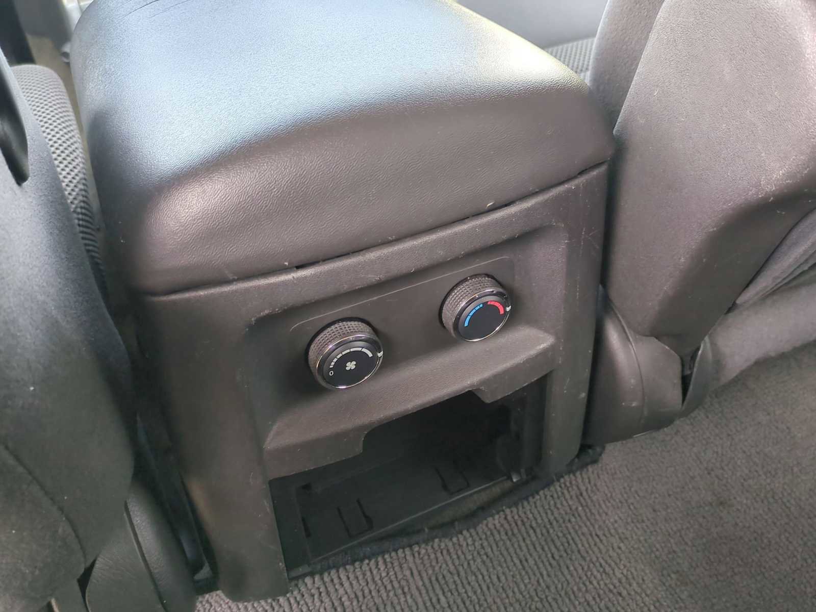 Used 2012 Nissan Pathfinder SV image 19