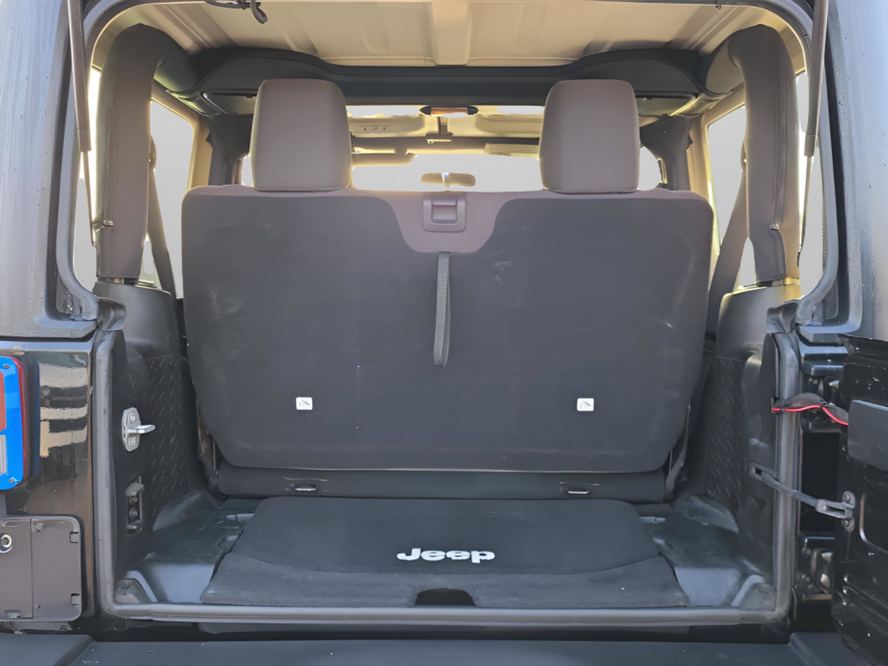 Used 2015 Jeep Wrangler Sport image 8