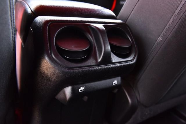 Used 2018 Jeep Wrangler Unlimited Sport S image 23