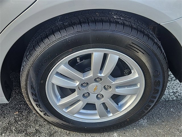 Used 2012 Chevrolet Sonic LS image 8