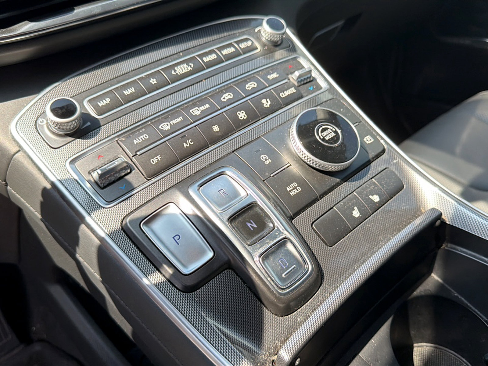 Used 2023 Hyundai Santa Fe SEL w/ Premium Package FWD image 16