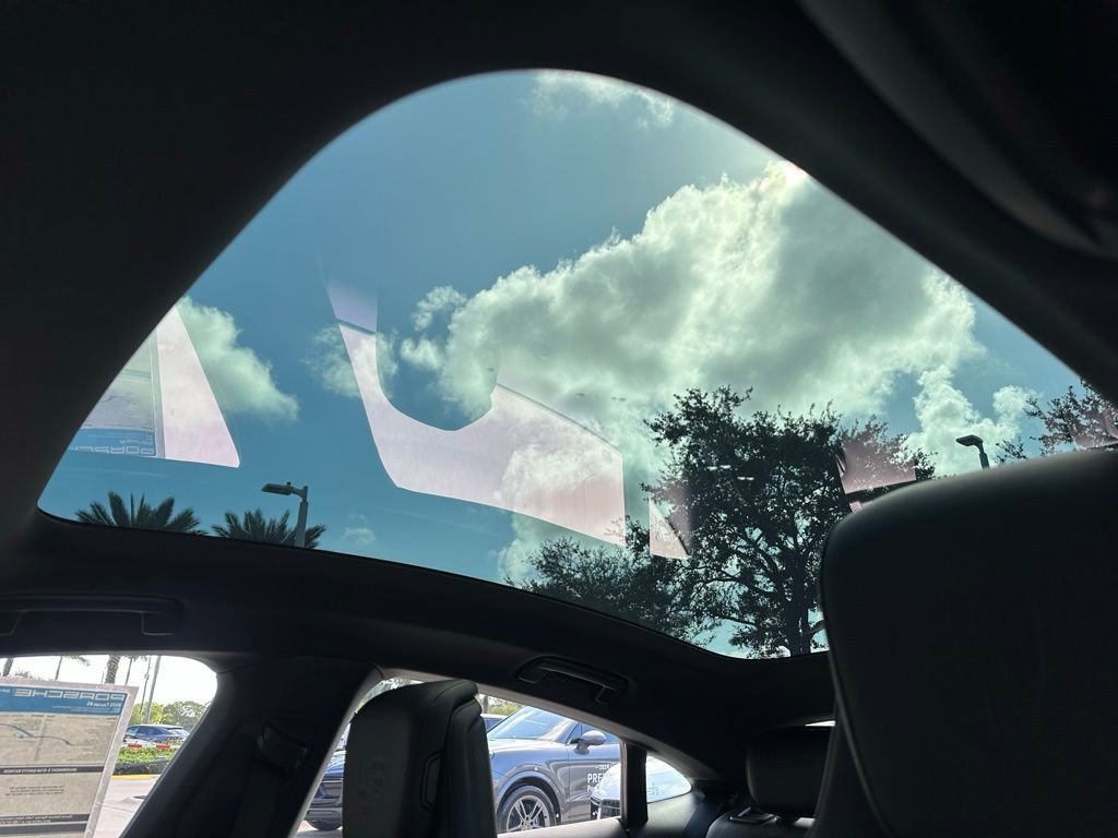 Used 2025 Porsche Taycan 4S image 28