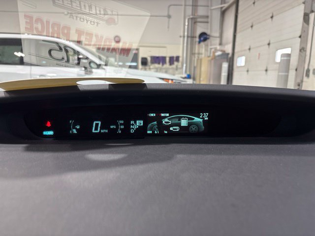 Used 2015 Toyota Prius Two FWD image 18