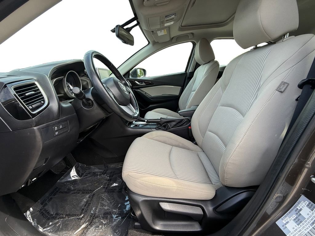 Used 2016 MAZDA MAZDA3 i Touring w/ Popular Equipment Package FWD image 9