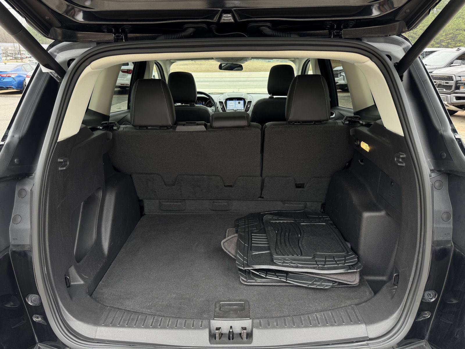 Used 2019 Ford Escape SEL image 12