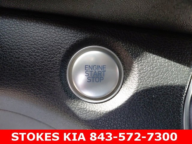 Used 2020 Hyundai Santa Fe SEL image 17