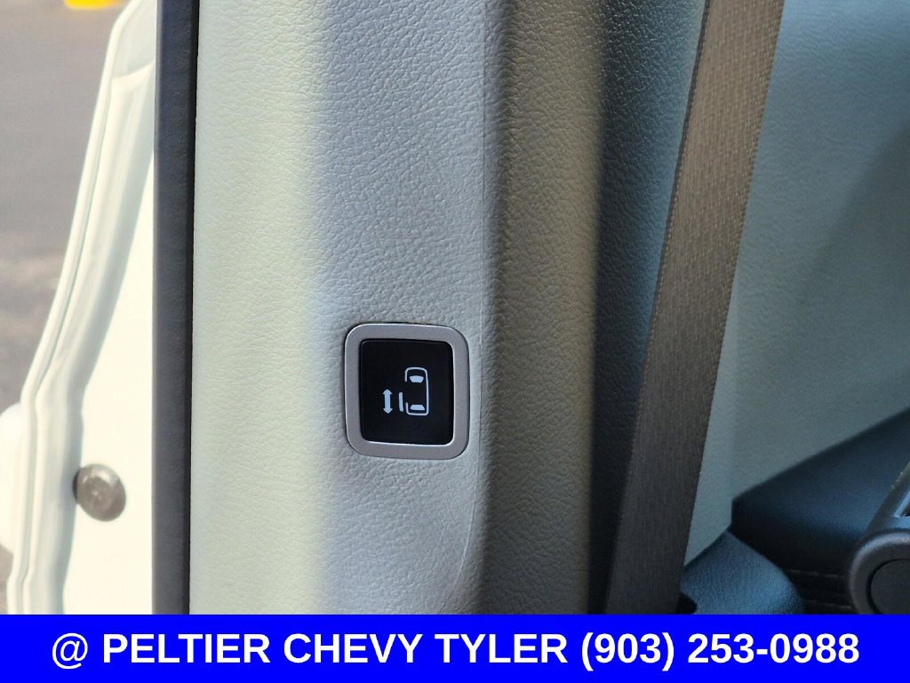 Used 2023 Chrysler Voyager LX FWD image 41