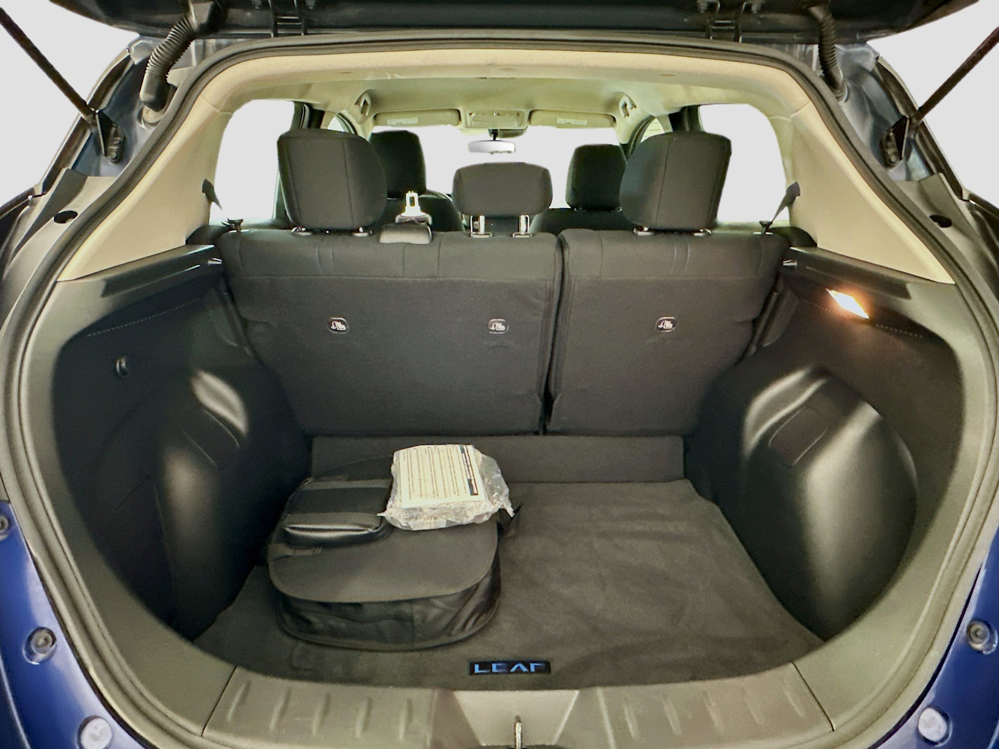 Used 2025 Nissan Leaf S FWD image 29