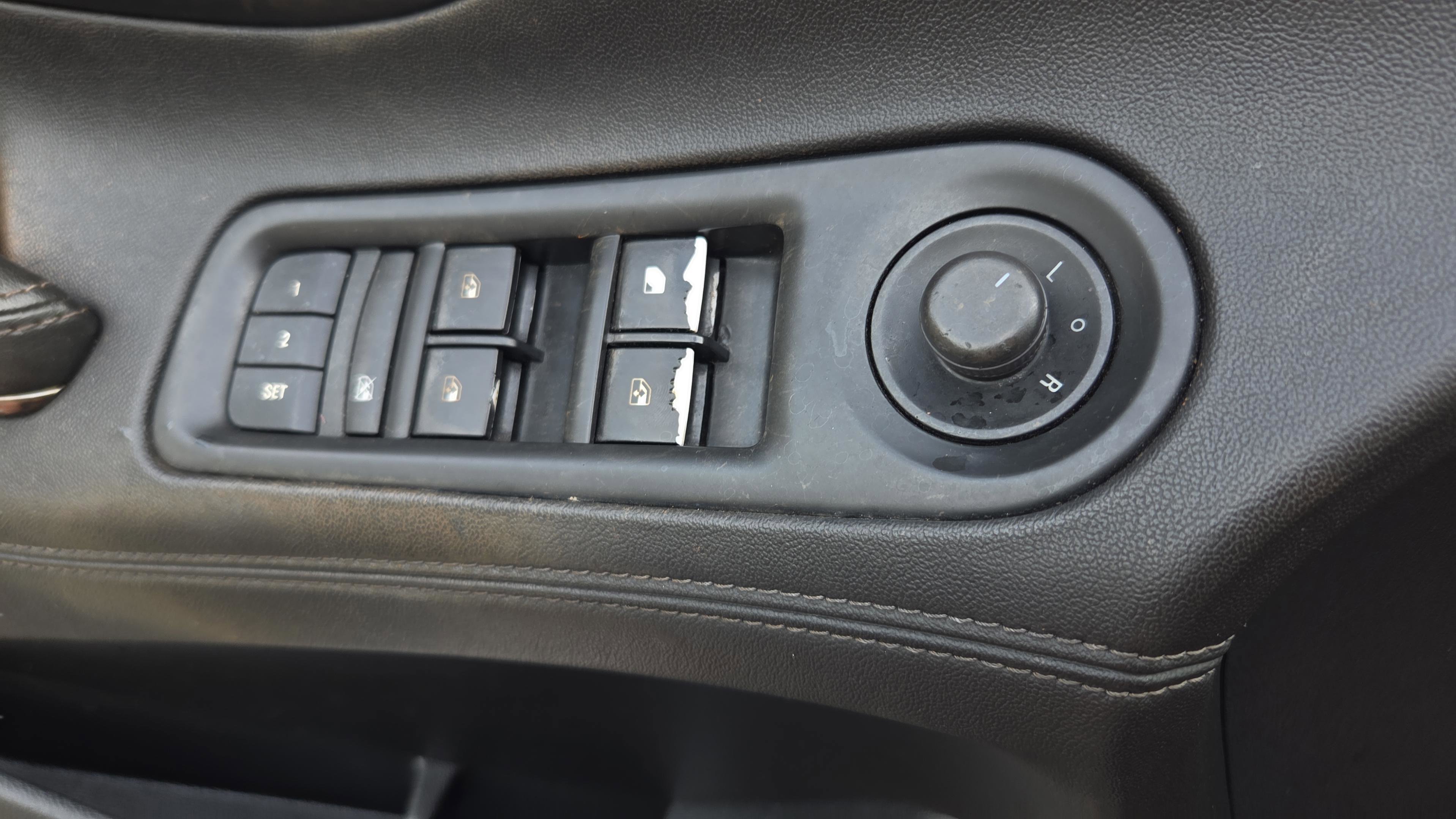 Used 2016 Buick LaCrosse Sport Touring FWD image 27