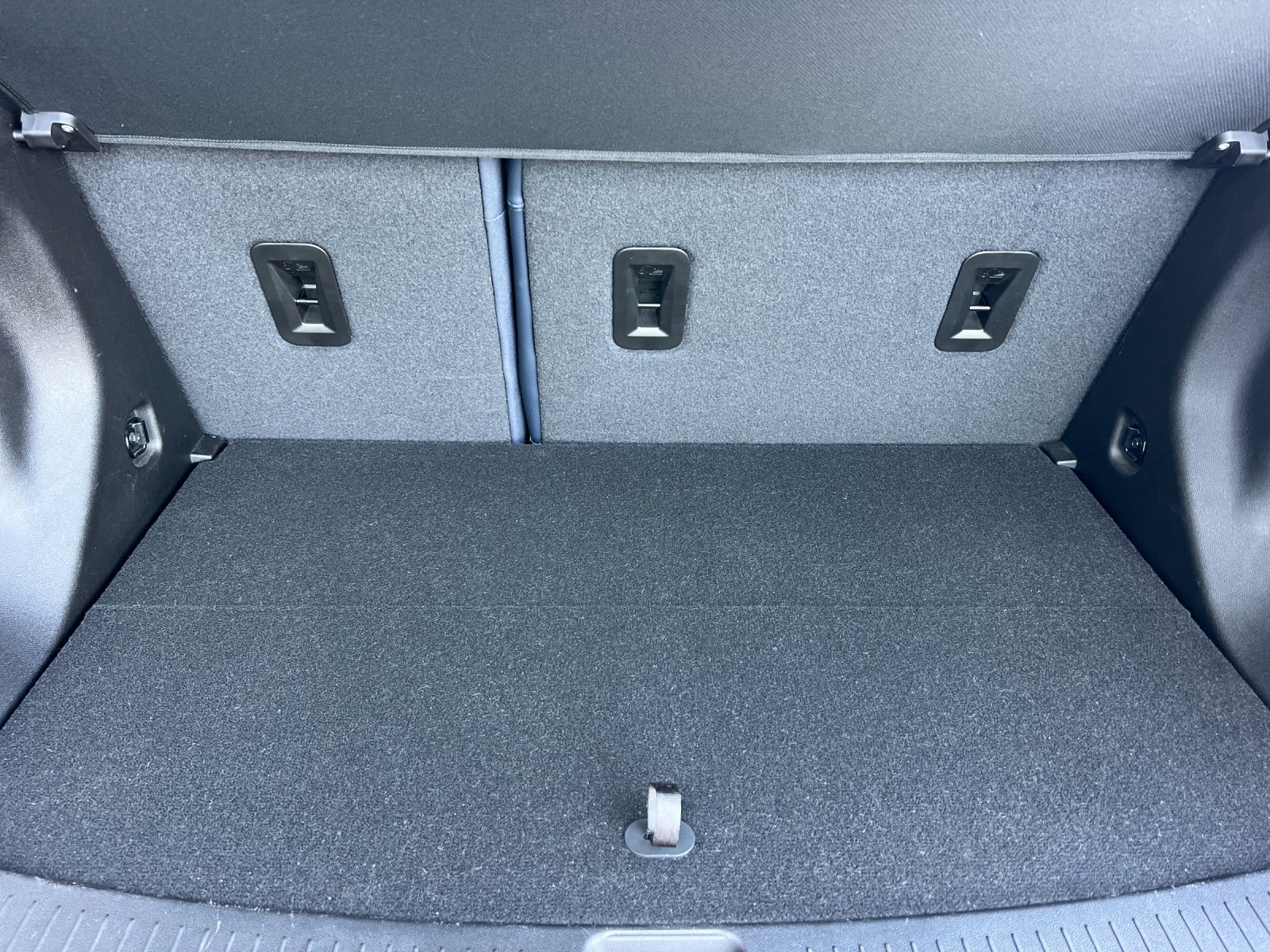Used 2023 Chevrolet Bolt EUV LT w/ Convenience Package FWD image 15