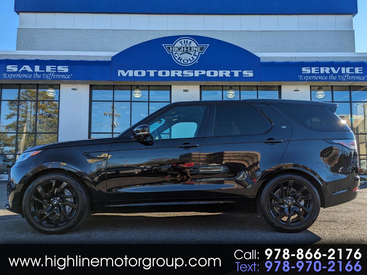 Used 2024 Land Rover Discovery Dynamic SE image 1