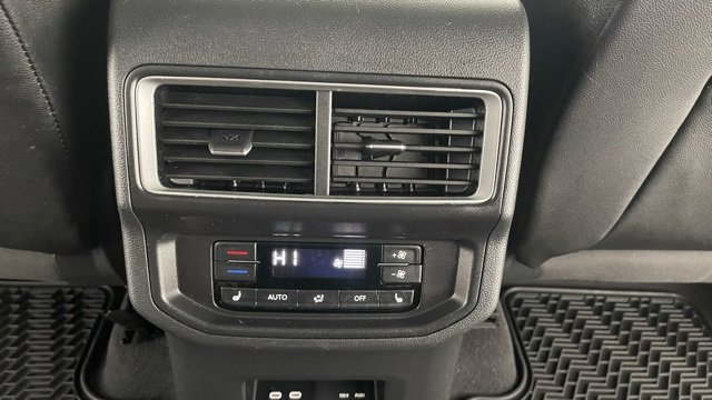 Used 2024 Volkswagen Atlas SEL Premium R-Line image 46