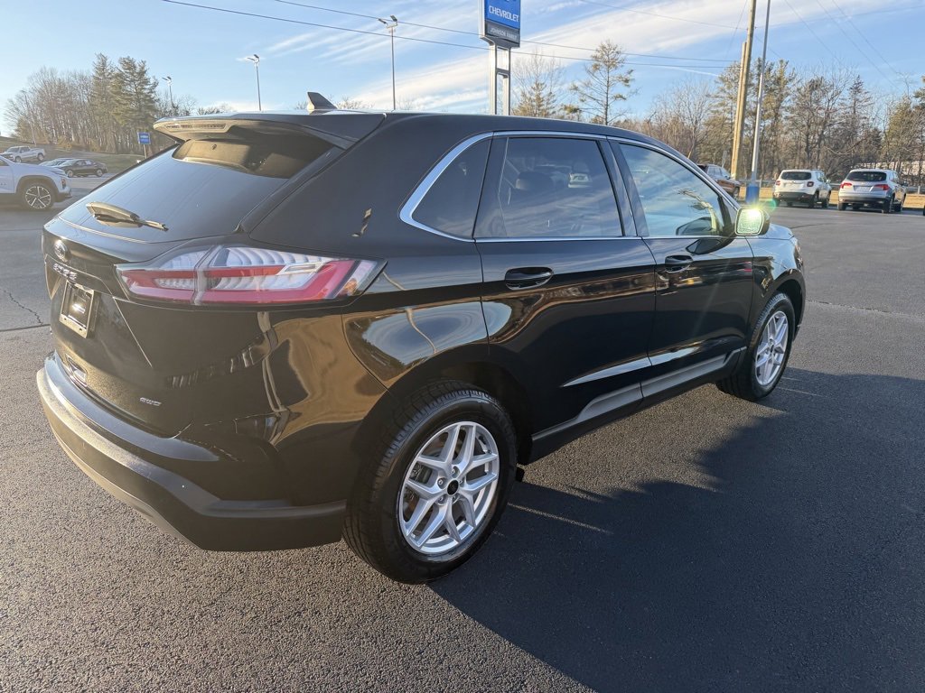 Used 2023 Ford Edge SEL image 11