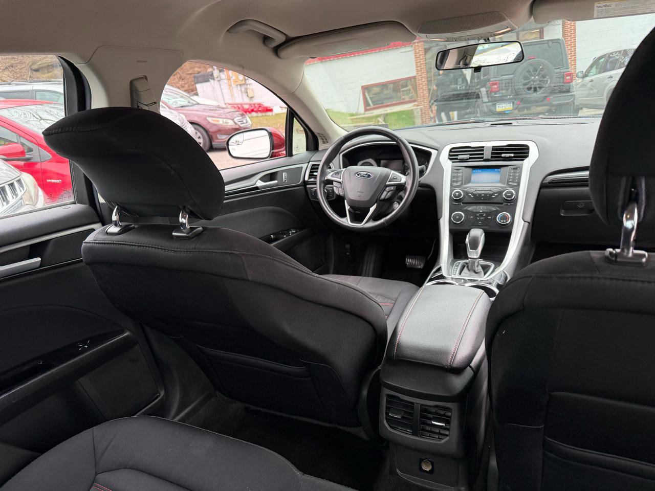 Used 2014 Ford Fusion SE w/ Equipment Group 201A image 11