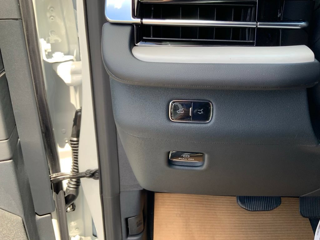 New 2027 Lincoln Navigator L Reserve AWD/4WD image 17