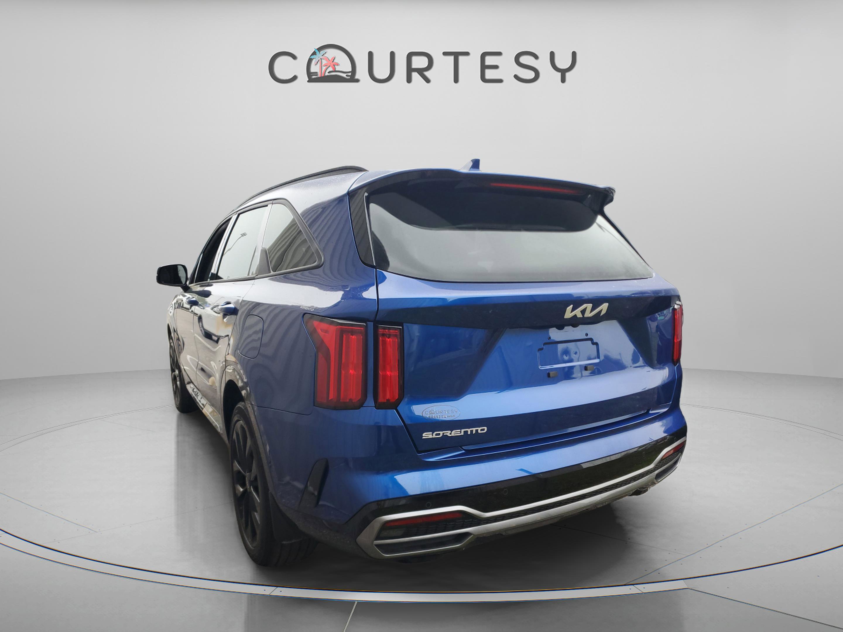 Certified 2023 Kia Sorento SX image 2