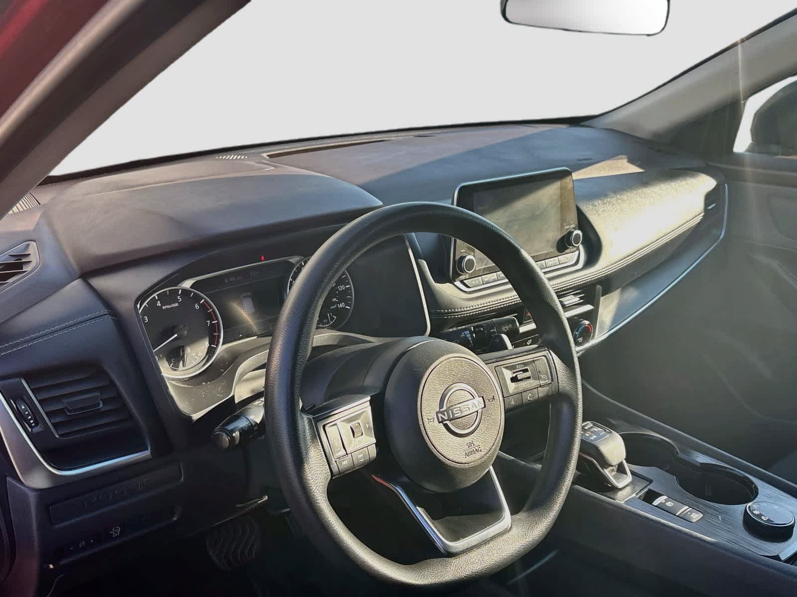 Used 2023 Nissan Rogue S AWD/4WD image 9