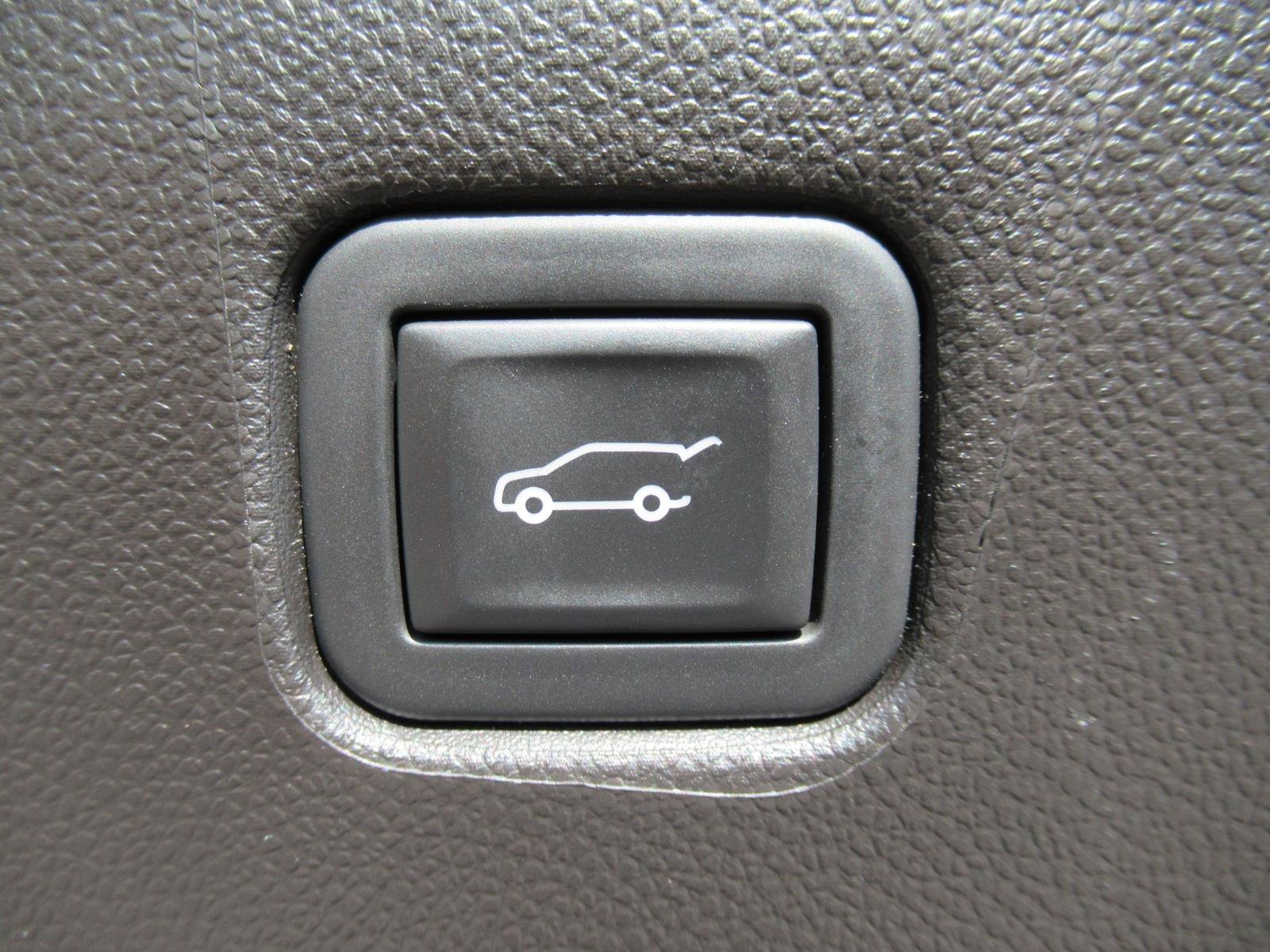 Used 2023 Chevrolet Blazer RS w/ Driver Confidence II Package FWD image 35