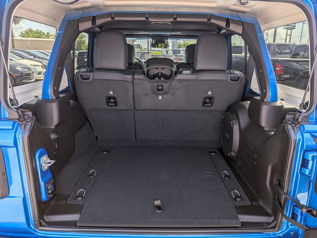New 2026 Jeep Wrangler Unlimited Rubicon w/ Xtreme 35 Tire Package image 13
