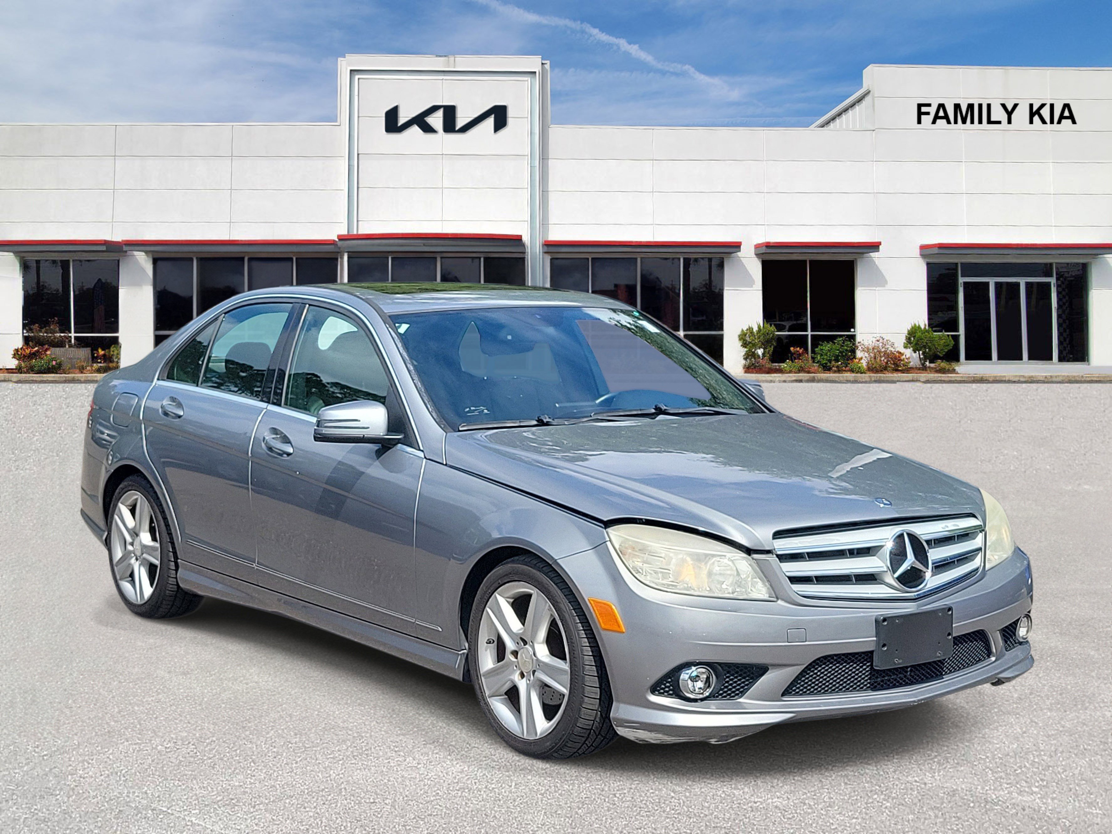 Used 2010 Mercedes-Benz C 300 Sedan image 1