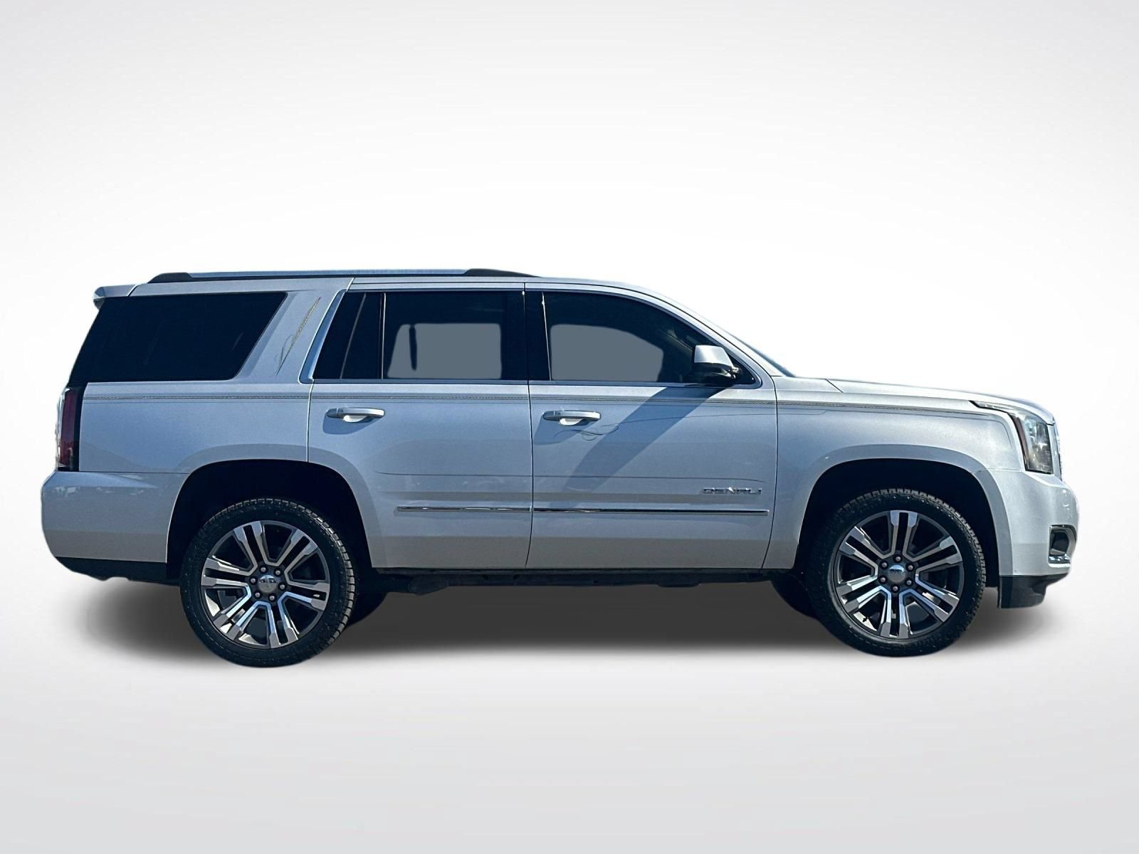 Used 2020 GMC Yukon Denali w/ Denali Ultimate Package AWD/4WD image 2