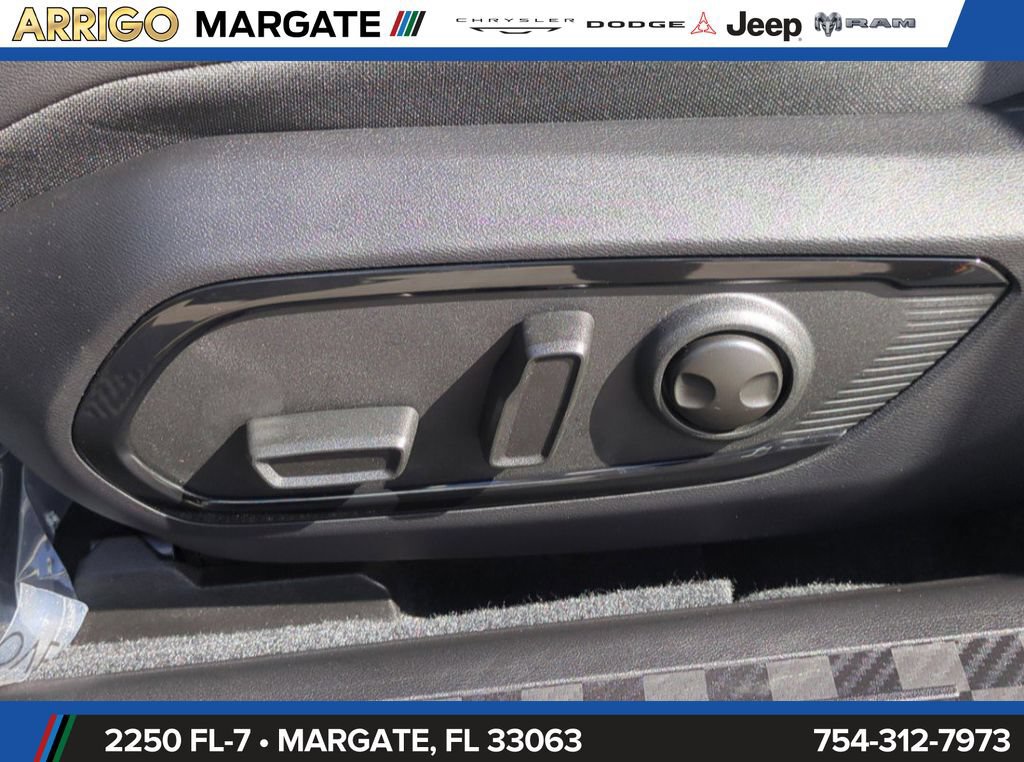 New 2026 Dodge Charger Scat Pack w/ Blacktop Package AWD/4WD image 20