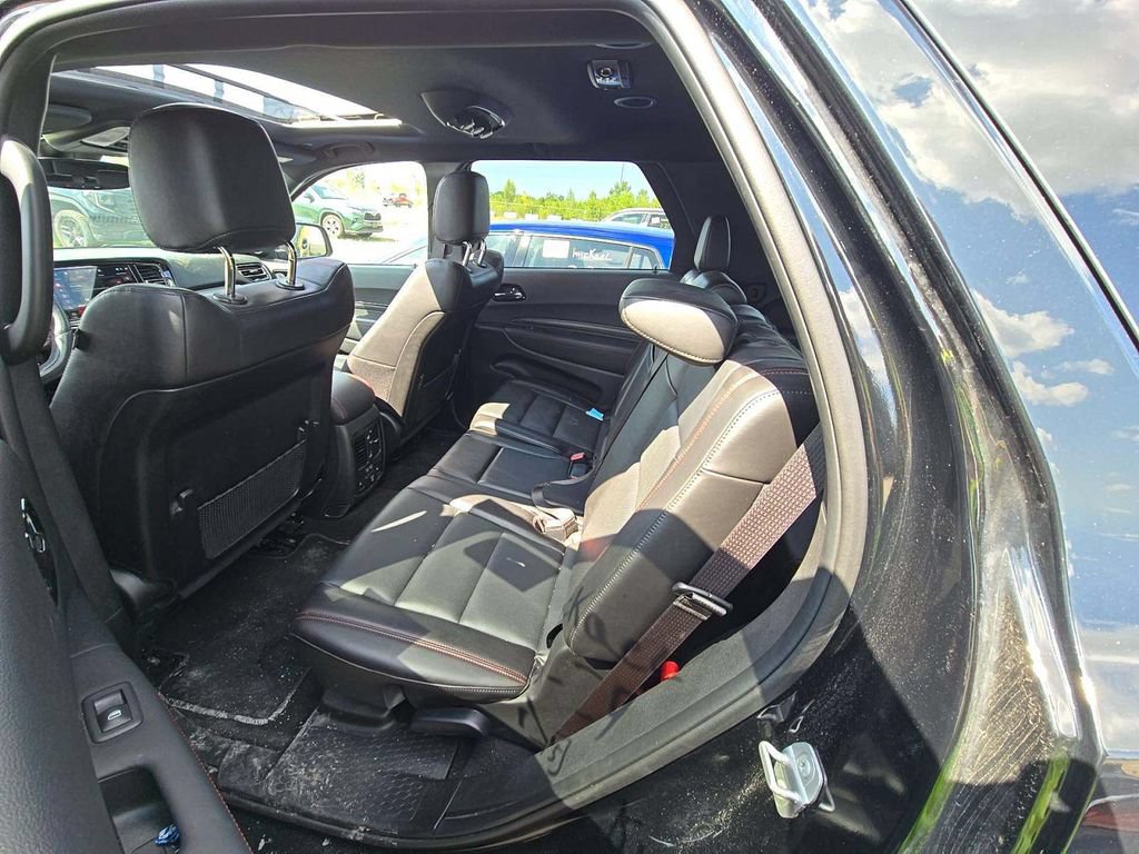 Used 2023 Dodge Durango R/T w/ Blacktop Package AWD/4WD image 5