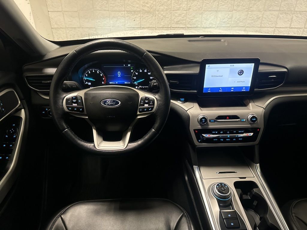 Used 2023 Ford Explorer XLT w/ Equipment Group 202A image 5