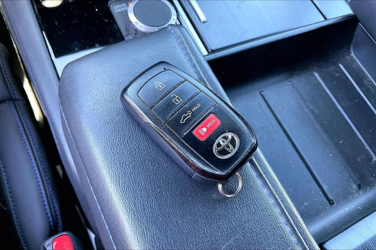Used 2022 Toyota Tundra Platinum RWD image 19