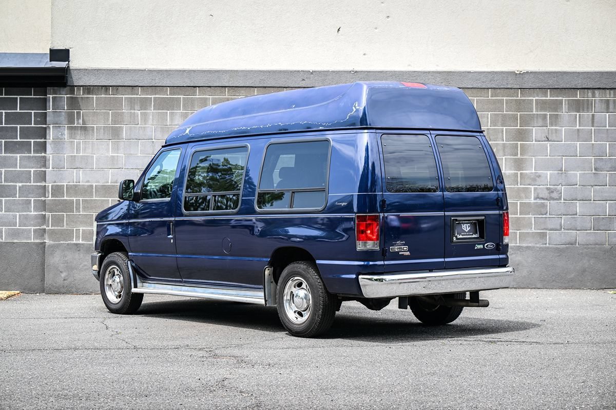 Used 2011 Ford E-150 and Econoline 150 w/ RV Plus Pkg RWD image 4