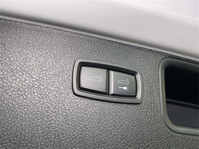 Certified 2025 Porsche Macan image 21