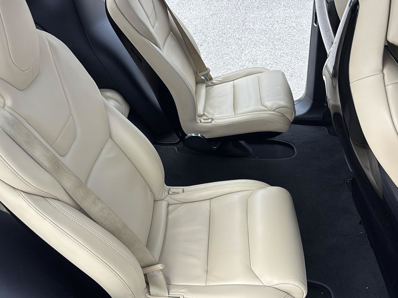 Used 2016 Tesla Model X 75D AWD/4WD image 29
