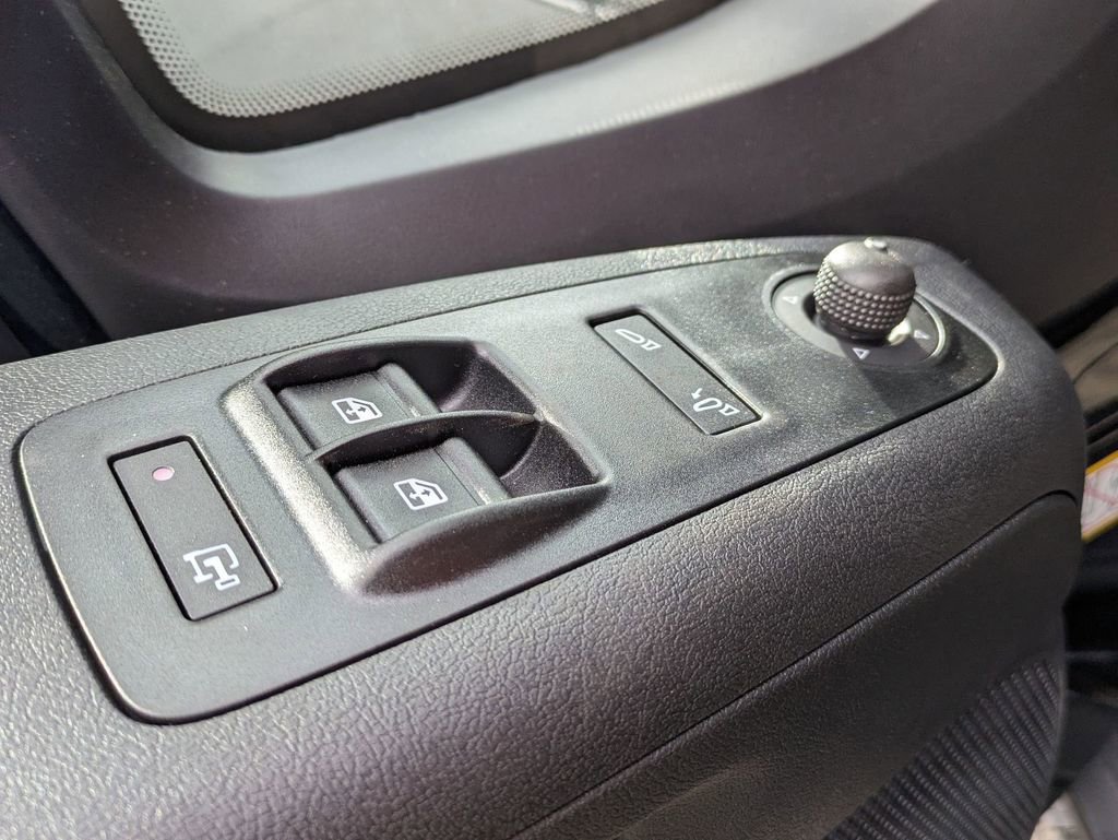 New 2025 RAM ProMaster 2500 w/ Quick Order Package 22G SLT image 12