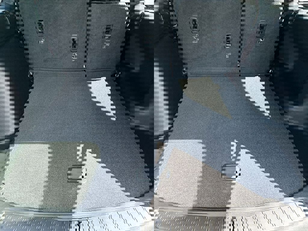 New 2026 Jeep Grand Cherokee Altitude image 28