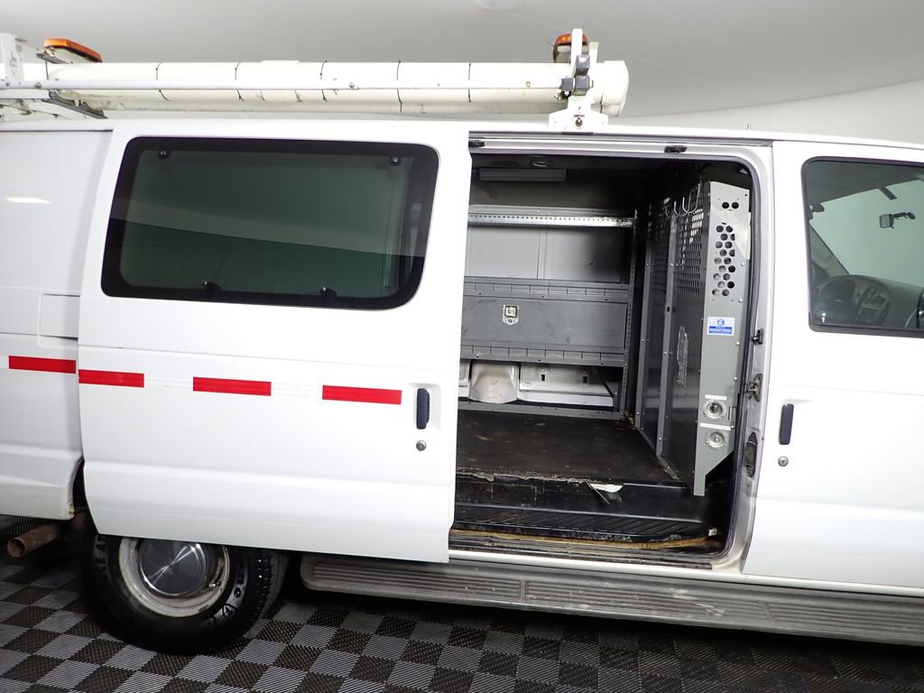 Used 2006 Ford E-350 and Econoline 350 Extended Super Duty RWD image 13