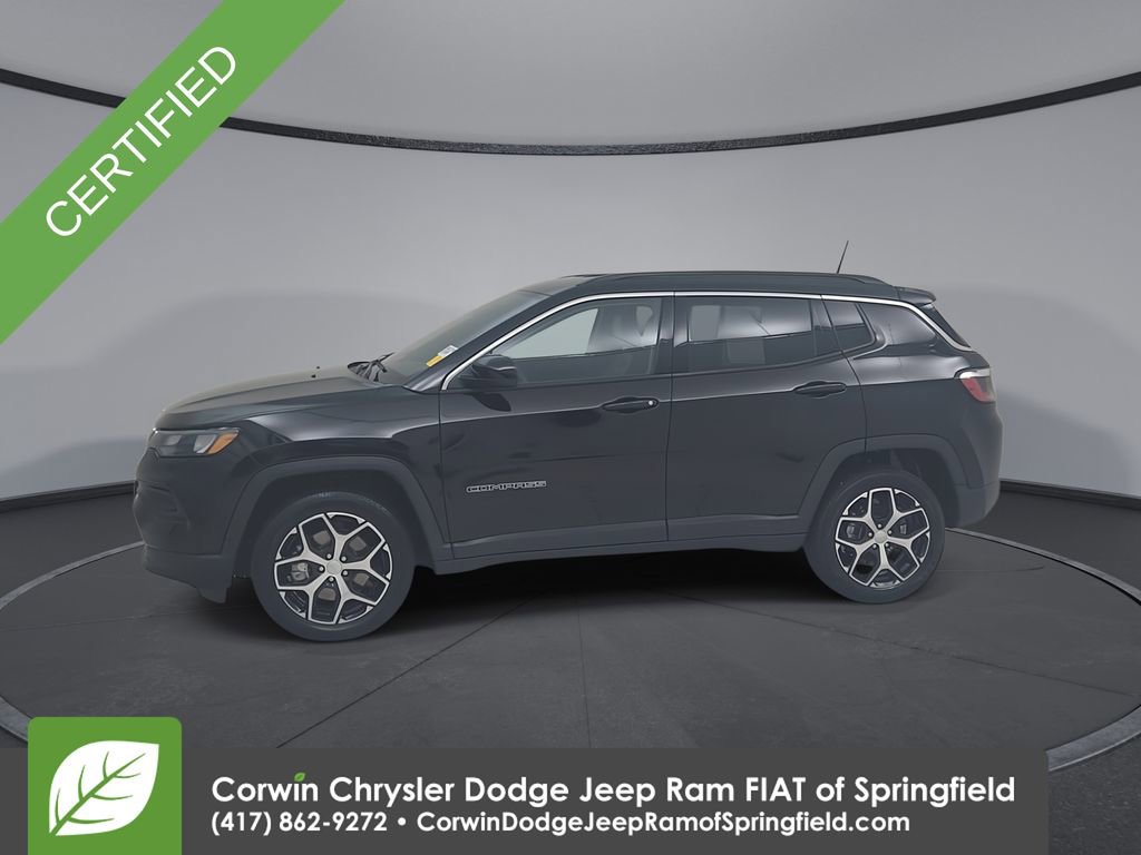 Used 2024 Jeep Compass Latitude image 8