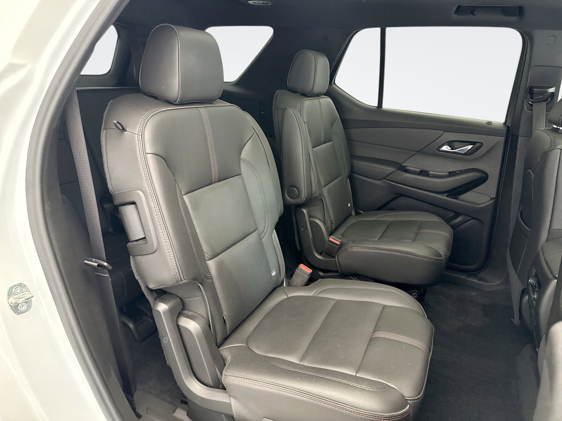 Used 2023 Chevrolet Traverse RS w/ LPO, Floor Liner Package AWD/4WD image 18