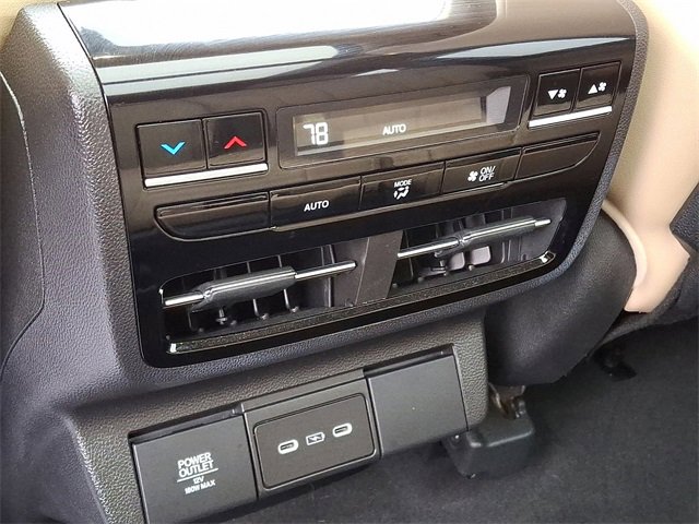 Used 2025 Acura MDX w/ Technology Package image 12